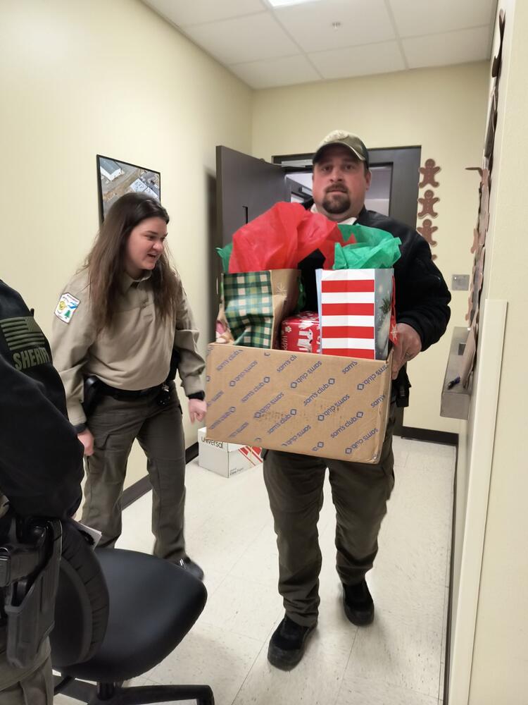Deputies getting ready to deliver Christmas presents